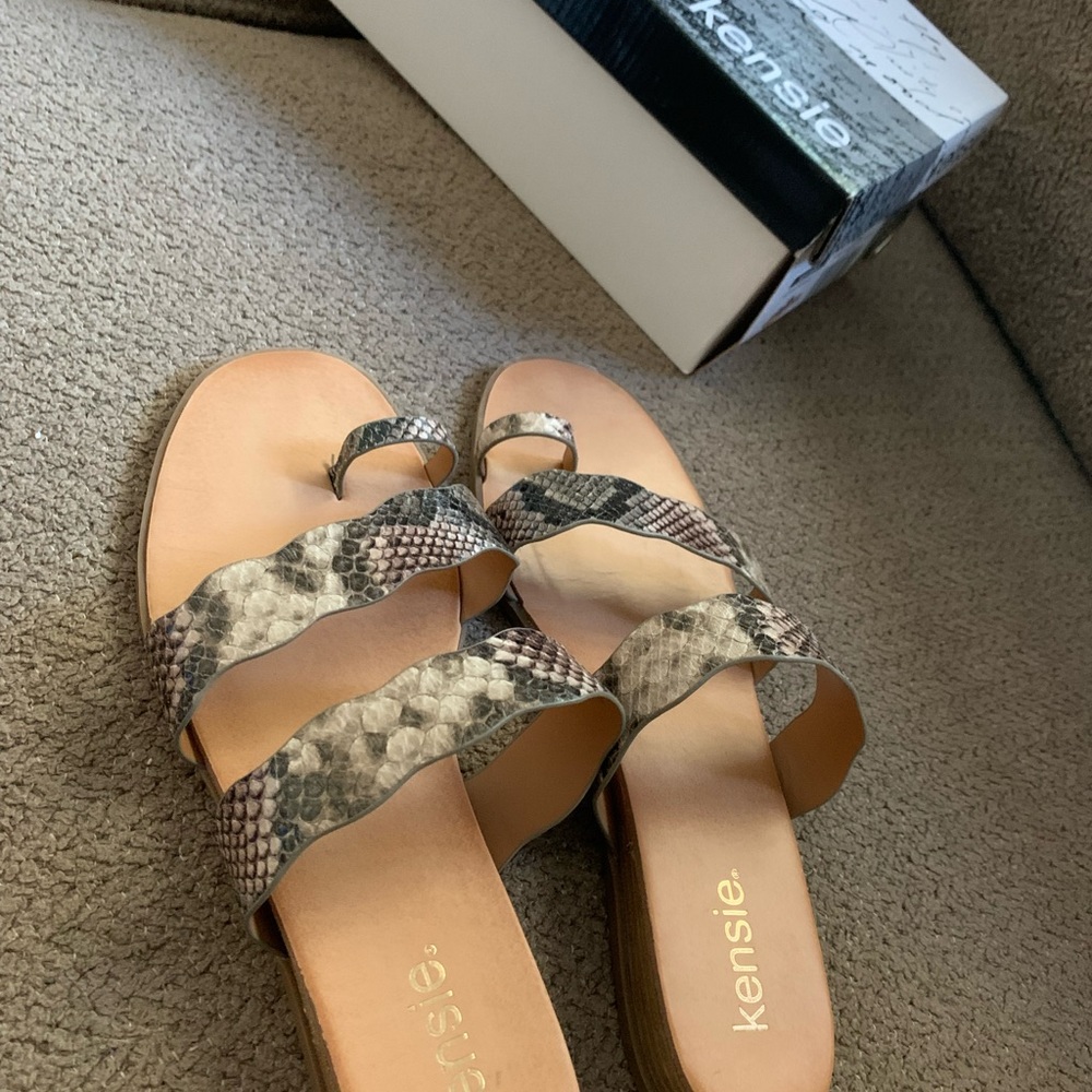 Kensie Arjuna Sandal in Blush Snake